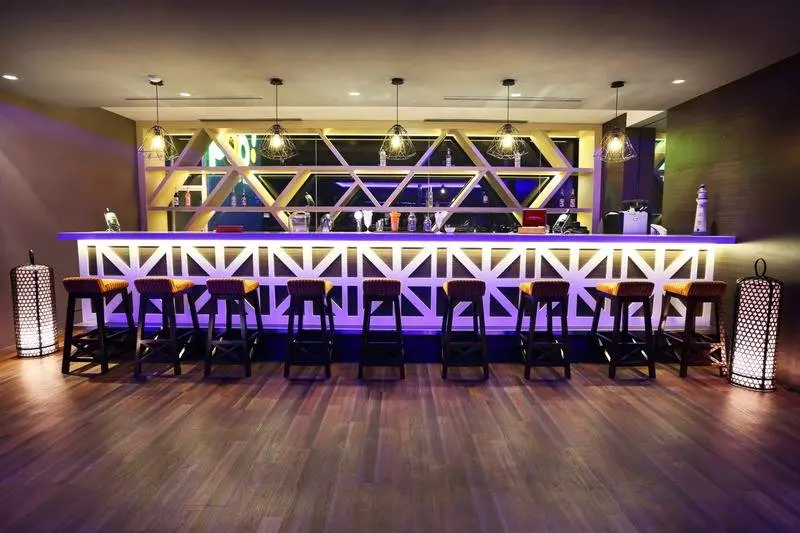 Fotos del hotel Harris  & Conventions Gubeng:  14