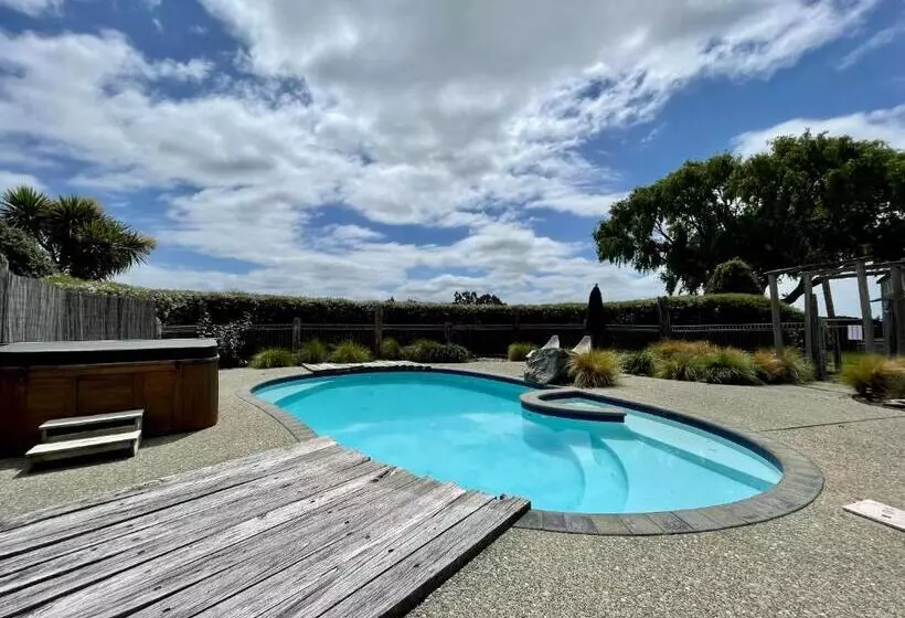 St Leonards Vineyard Cottages