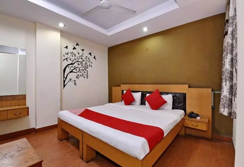 Fotos del hotel Fab Divine Inn:  2