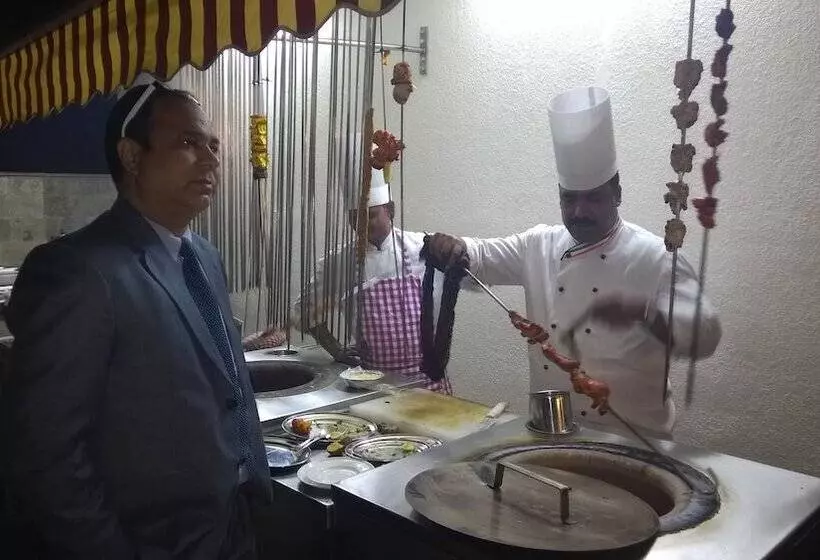 Fotos del hotel Seven Hills Tower:  14