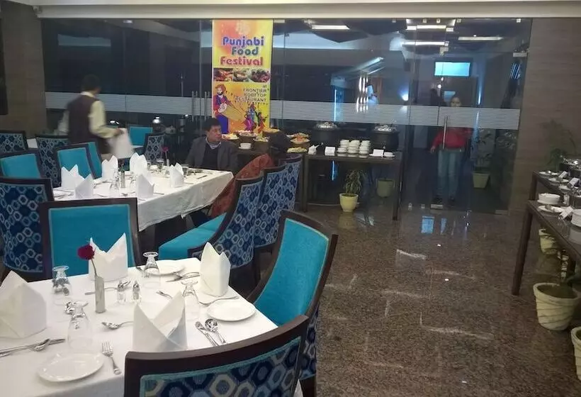 Fotos del hotel Seven Hills Tower:  13