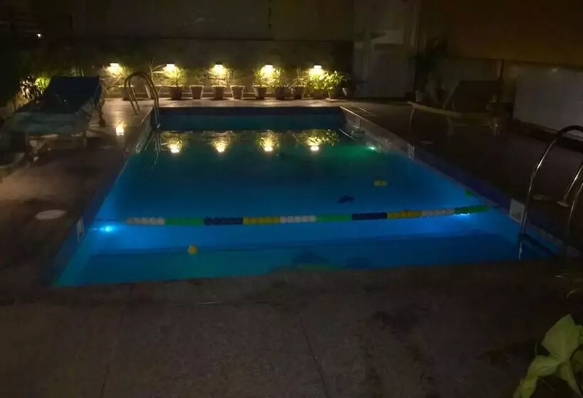 Fotos del hotel Seven Hills Tower:  3