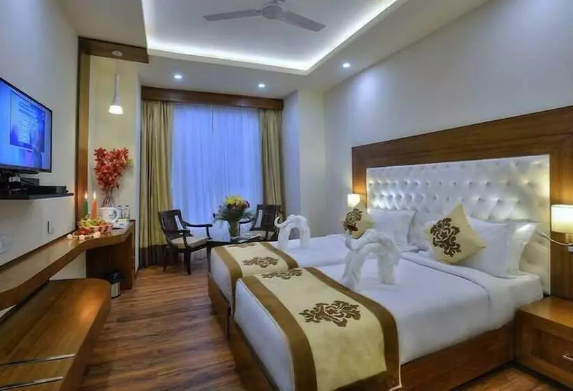 Fotos del hotel Seven Hills Tower:  8