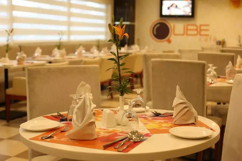 Fotos del hotel Siesta Hitech:  11