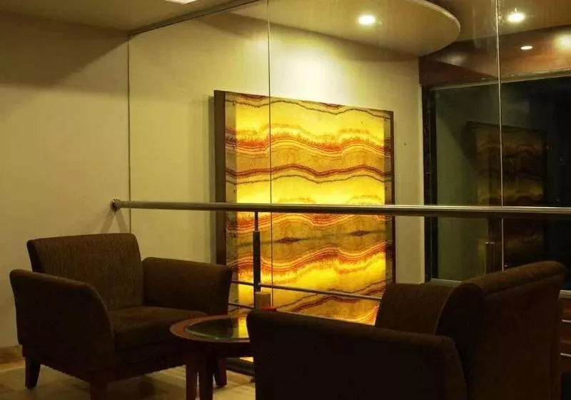 Fotos del hotel Quality Inn Mint:  8