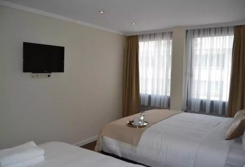 Fotos del hotel The Helmet:  23