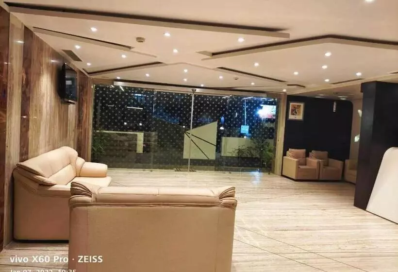 Fotos del hotel M Grand:  11