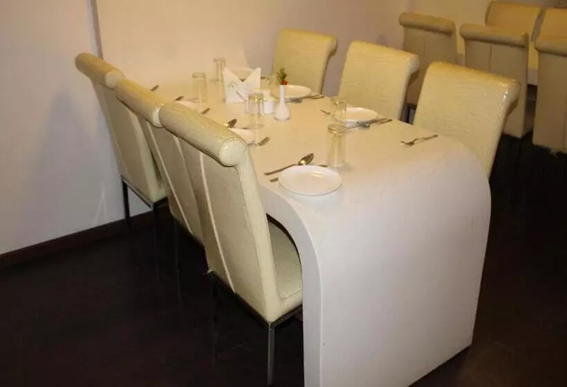 Fotos del hotel M Grand:  18