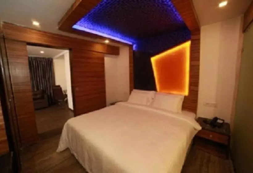 Fotos del hotel M Grand:  20