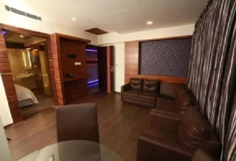 Fotos del hotel M Grand:  24