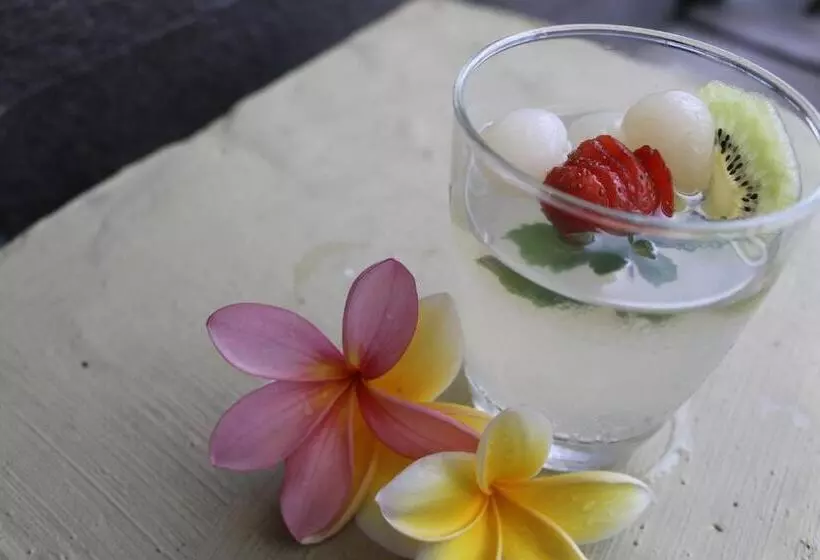 Fotos del hotel Pyrenees Jogja:  23