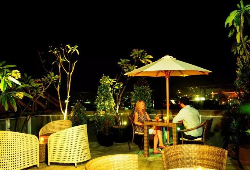 Fotos del hotel Pyrenees Jogja:  5