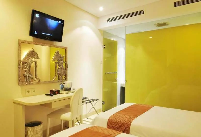 Fotos del hotel Pyrenees Jogja:  13