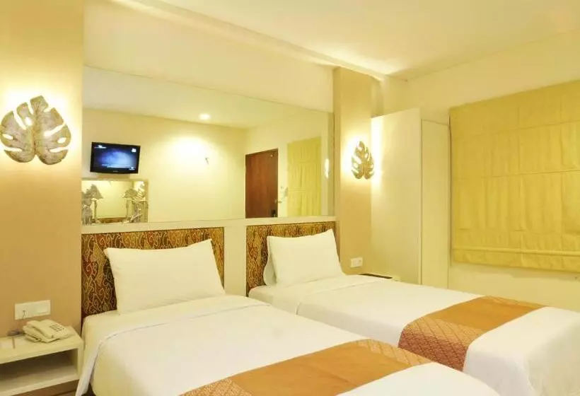 Fotos del hotel Pyrenees Jogja:  22