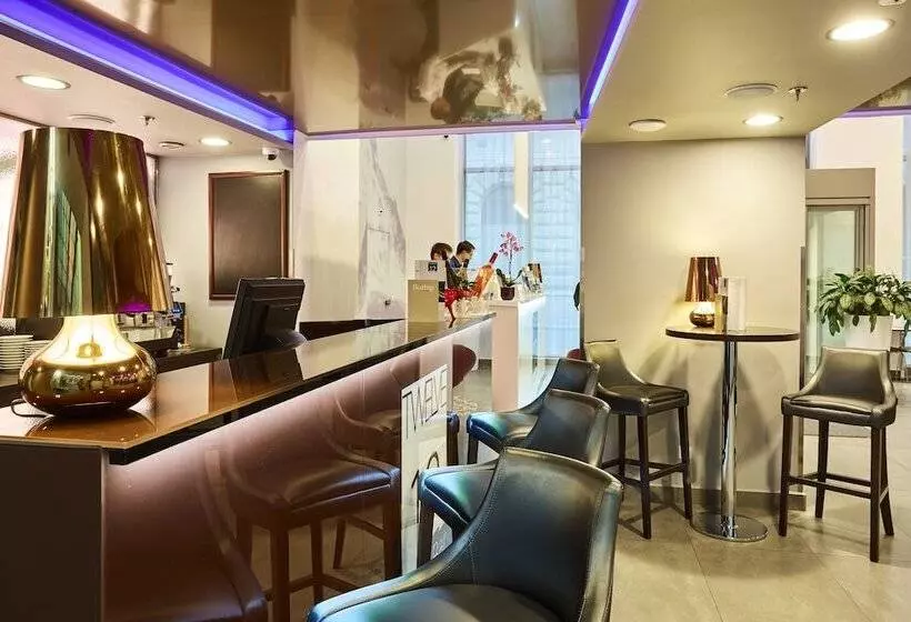 Fotos del hotel 12 Revay:  18