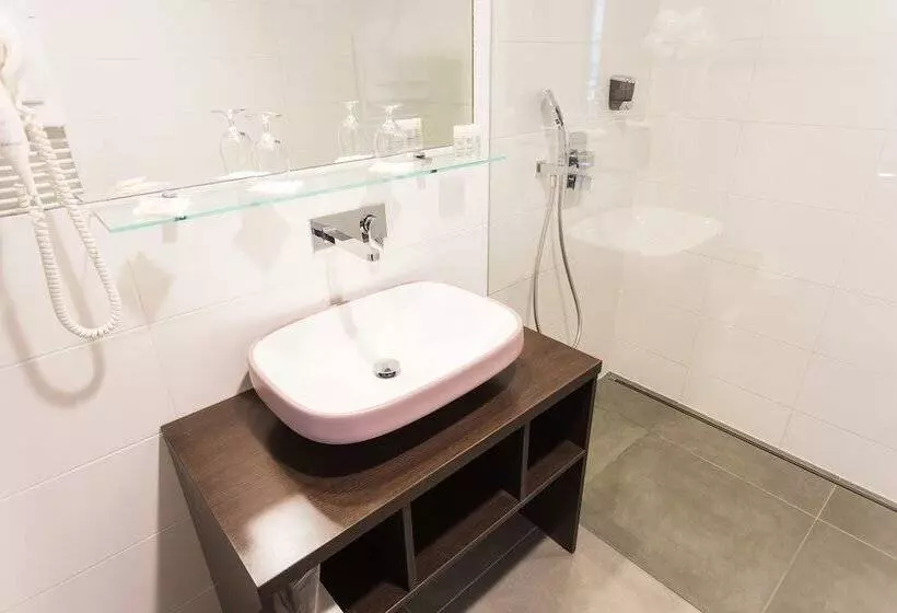 Fotos del hotel 12 Revay:  12