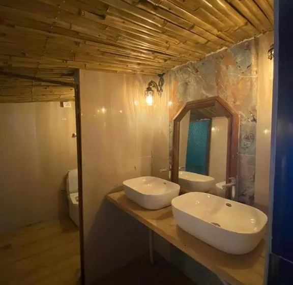 Fotos del hotel Golden Tulip Manali:  13