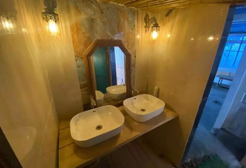 Fotos del hotel Golden Tulip Manali:  7