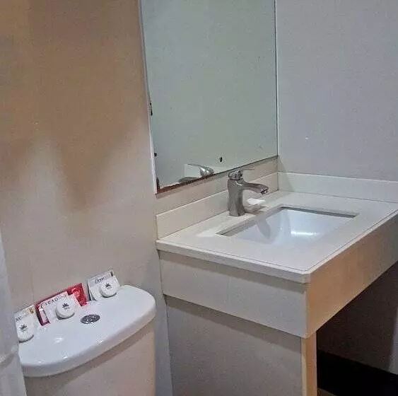 Fotos del hotel Reddoorz Plus Near Robinsons Dumaguete:  5