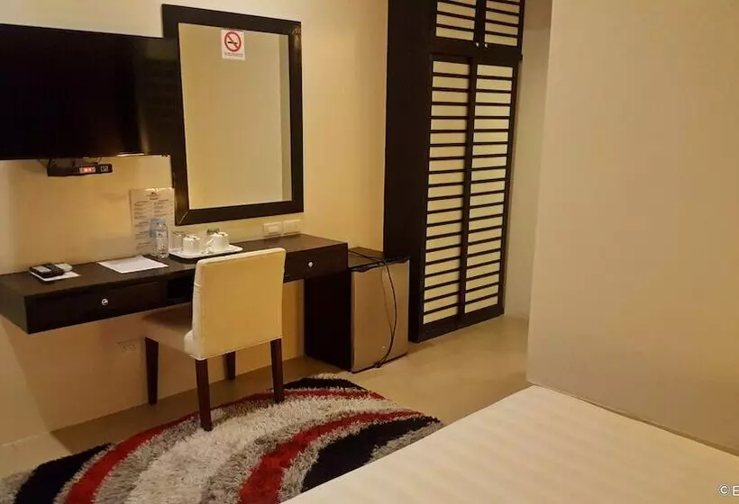 Fotos del hotel Reddoorz Plus Near Robinsons Dumaguete:  22
