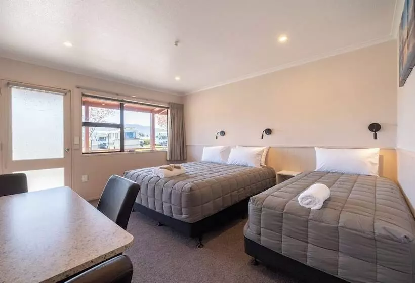Fotos del hotel Te Anau Top 10 Holiday Park:  21
