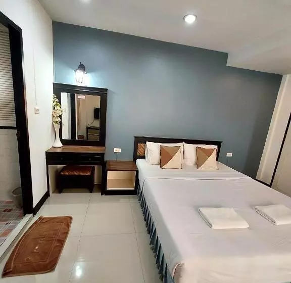 Fotos del hotel Traveller Inn:  6