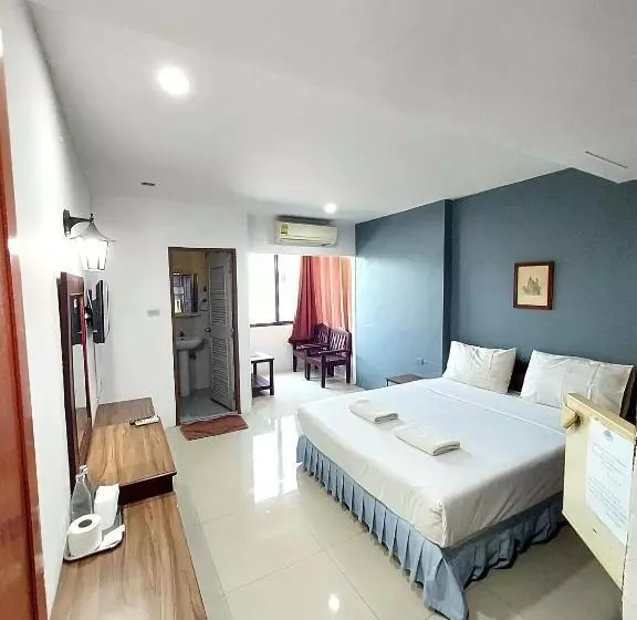 Fotos del hotel Traveller Inn:  13