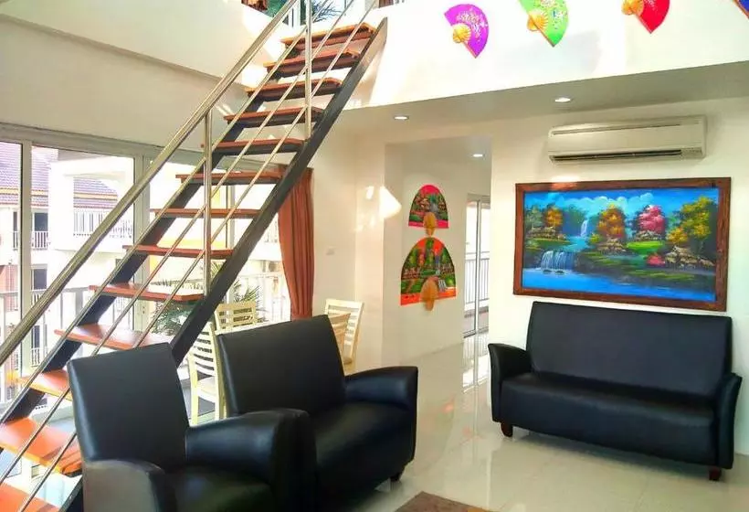 Fotos del hotel Family Residence:  3