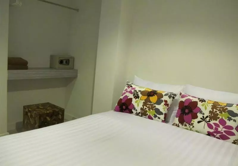 Fotos del hotel Nantra Pattaya Baan Ampoe Beach:  10