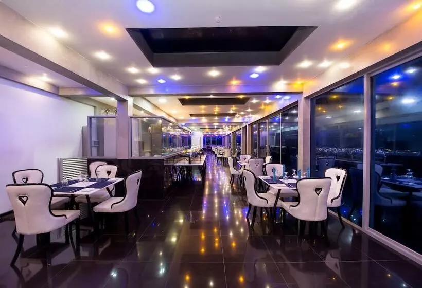 Fotos del hotel Villa Thawthisa The Boutique  Unawatuna:  6