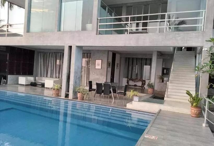 Fotos del hotel Villa Thawthisa The Boutique  Unawatuna:  3