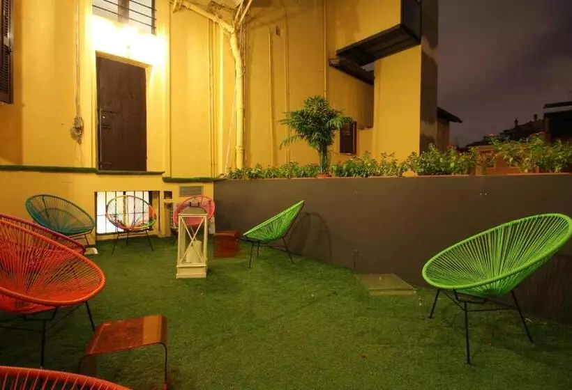 Fotos del hotel Irooms Jacuzzi Suites:  3