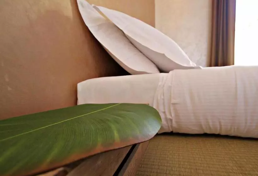 Fotos del hotel Irooms Jacuzzi Suites:  21