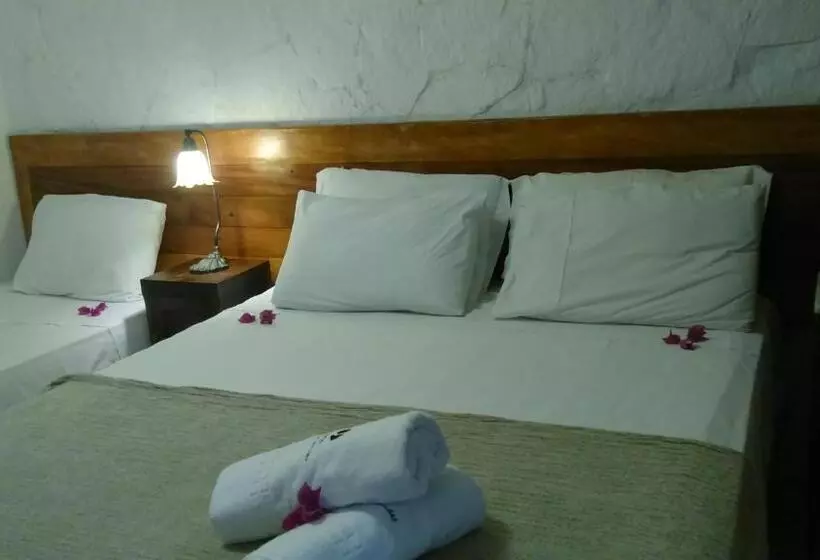 Fotos del hotel Pousada Praia João Fernandes:  17