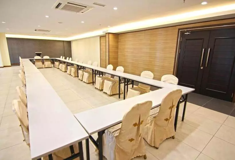 Fotos del hotel Putatan Platinum:  10