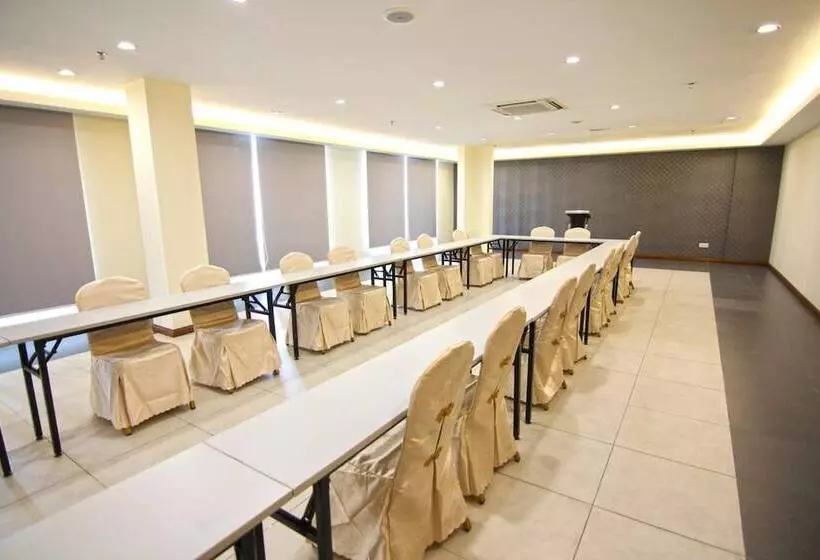 Fotos del hotel Putatan Platinum:  13