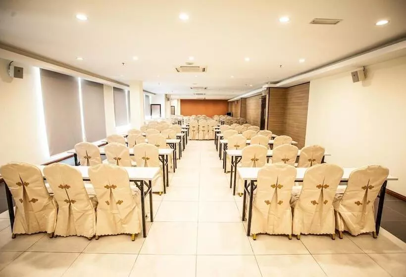 Fotos del hotel Putatan Platinum:  20