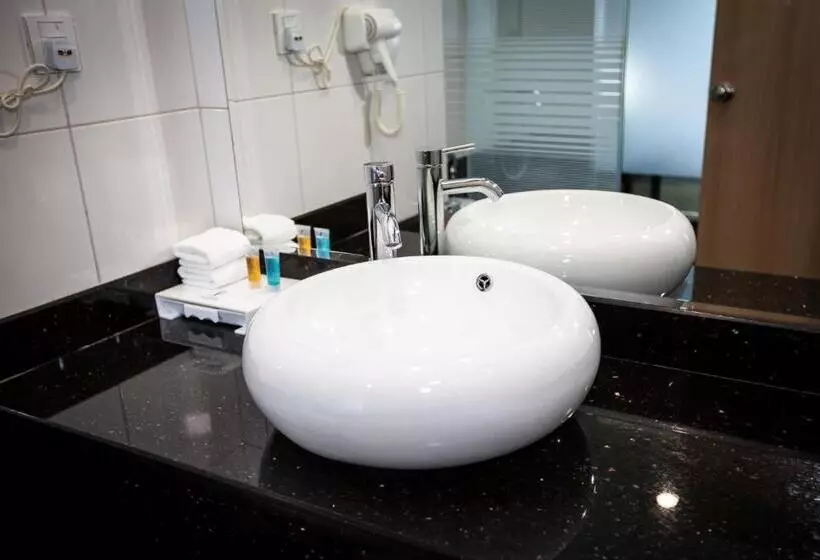 Fotos del hotel Putatan Platinum:  7