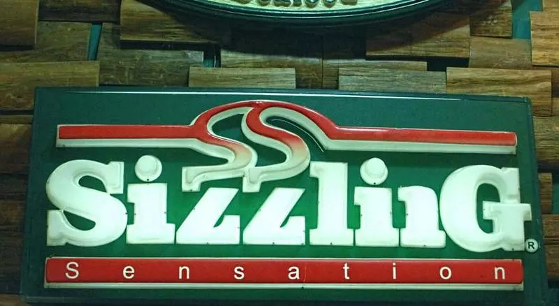 Fotos del hotel Capital O Business Hotel:  3