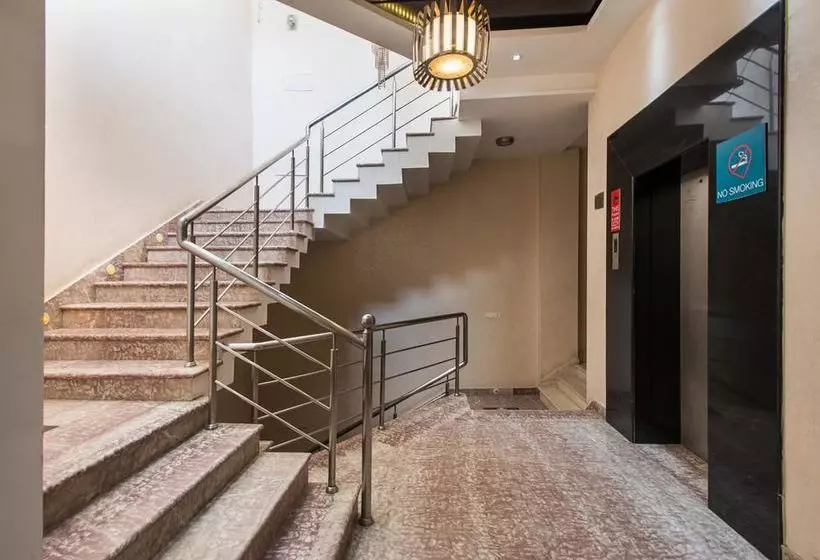 Fotos del hotel Oyo Premium Raja Park:  7