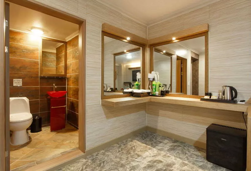 Fotos del hotel I.y:  12