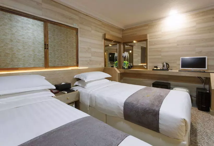 Fotos del hotel I.y:  16