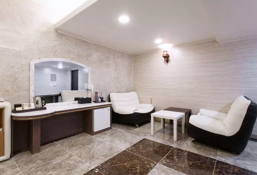 Fotos del hotel I.y:  4