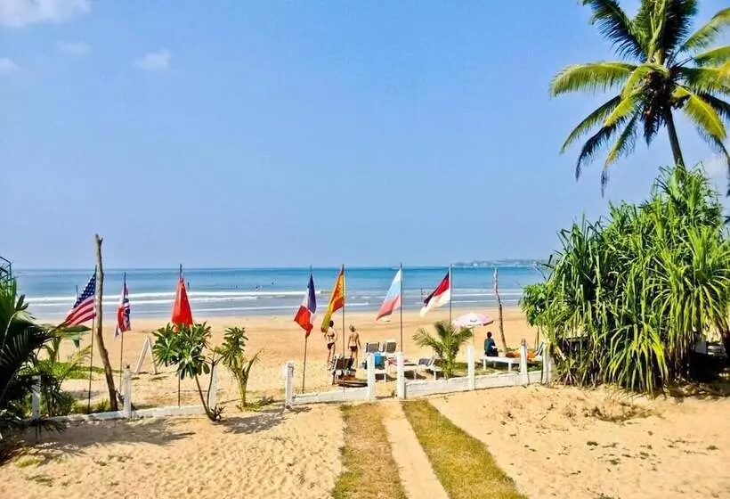 Fotos del hotel Latheena Resort:  9