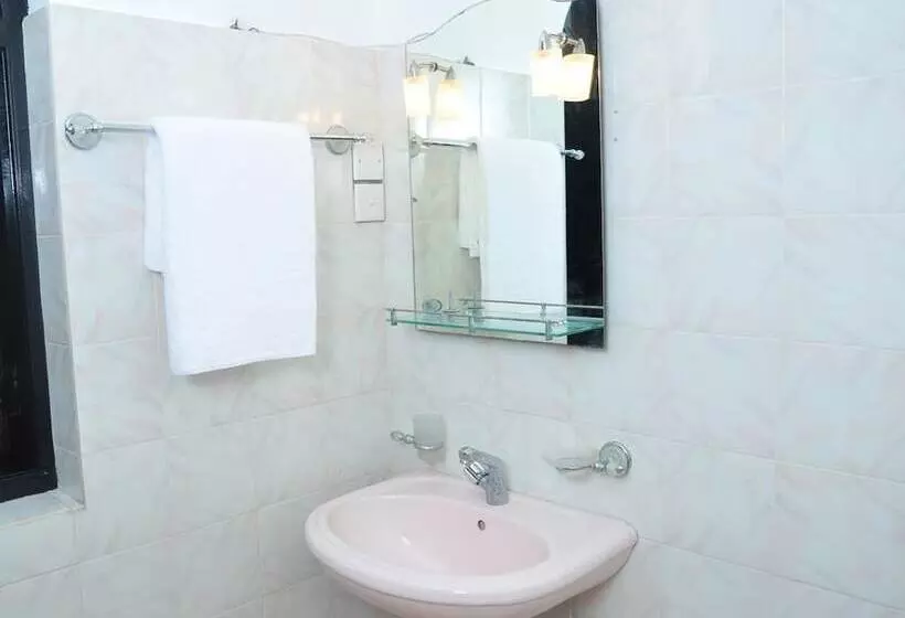 Fotos del hotel Latheena Resort:  8