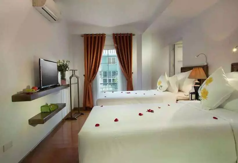 Noble & Swan Boutique