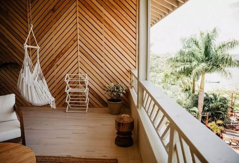 Tranquilseas Eco Lodge & Dive Center