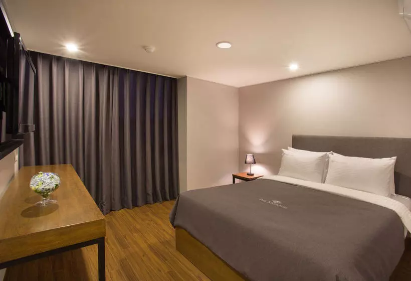 Fotos del hotel The Bs:  15