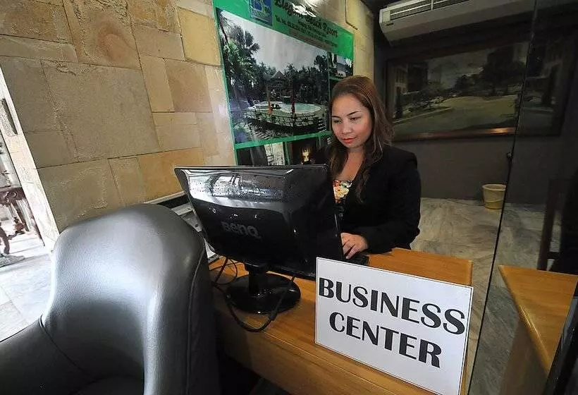 Fotos del hotel Elegant Circle Inn:  11