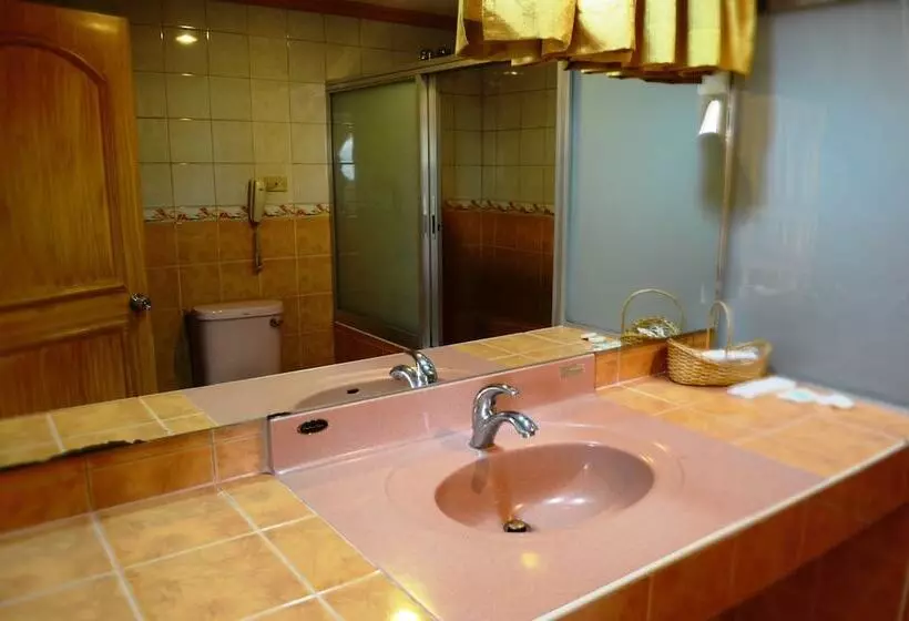 Fotos del hotel Elegant Circle Inn:  10